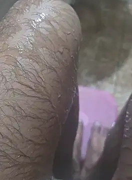 Snapshot of surfer_fun29 chatting on October 16, 7:53 am surfer fun29 online show from October 16, 7:53 am