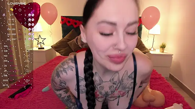Snapshot of missAngellina chatting on February 14, 5:09 am missAngellina online show from February 14, 5:09 am
