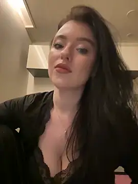 Angela Fosterr online show from February 7, 6:11 pm