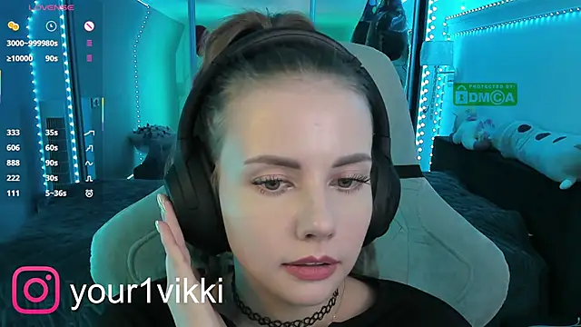 Vikki Cheese online show from February 17, 9:19 pm