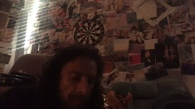 Snapshot of DownstairsSky chatting on November 27, 2:24 am DownstairsSky online show from November 27, 2:24 am