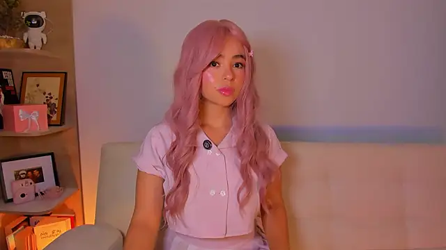 Snapshot of Olivia_xd_ chatting on March 28, 5:07 am Olivia xd online show from March 28, 5:07 am