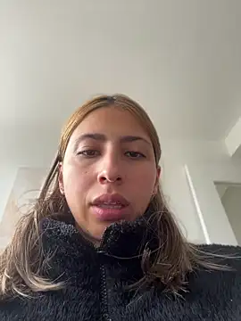 Snapshot of Ameellie chatting on July 15, 4:01 pm Ameellie online show from July 15, 4:01 pm