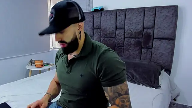 Zack Froone online show from February 14, 2:44 pm