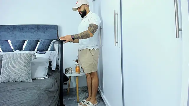 Zack Froone online show from December 5, 12:14 pm