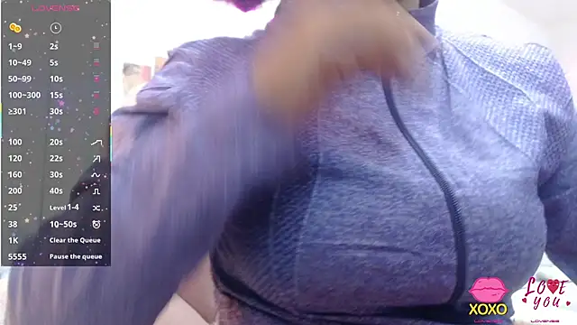 Snapshot of alegriamartinez chatting on November 12, 7:35 pm alegriamartinez online show from November 12, 7:35 pm