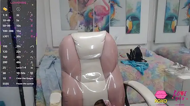 Snapshot of alegriamartinez chatting on November 13, 7:02 pm alegriamartinez online show from November 13, 7:02 pm