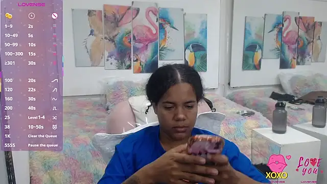 Snapshot of alegriamartinez chatting on November 19, 3:56 pm alegriamartinez online show from November 19, 3:56 pm