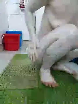 I AM NOT A SLUT online show from December 17, 7:18 am