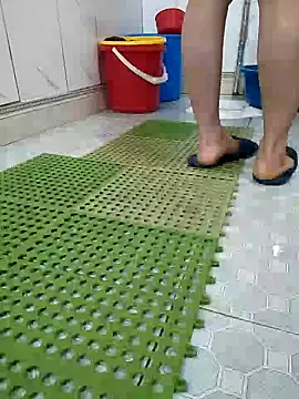 I AM NOT A SLUT online show from February 7, 8:22 am