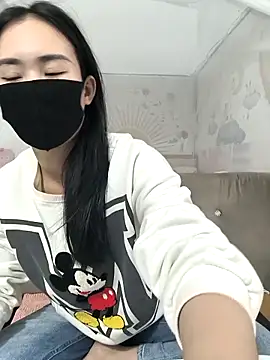 Snapshot of I_AM_NOT_A_SLUT chatting on February 6, 3:33 am I AM NOT A SLUT online show from February 6, 3:33 am