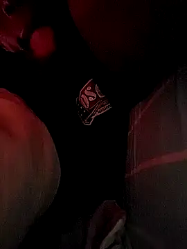 Snapshot of skiihot chatting on March 12, 5:17 pm skiihot online show from March 12, 5:17 pm