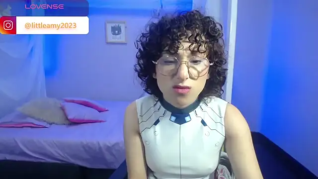 Snapshot of little__amy_ chatting on December 29, 1:56 am little amy online show from December 29, 1:56 am