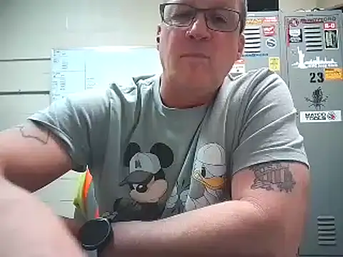 Snapshot of Cockrub1 chatting on December 24, 12:33 pm Cockrub1 online show from December 24, 12:33 pm