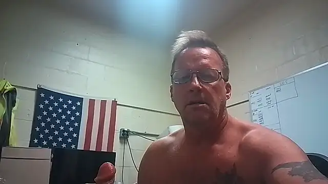 Snapshot of Cockrub1 chatting on September 22, 7:38 pm Cockrub1 online show from September 22, 7:38 pm