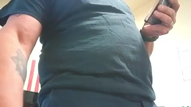 Snapshot of Cockrub1 chatting on January 18, 9:18 pm Cockrub1 online show from January 18, 9:18 pm