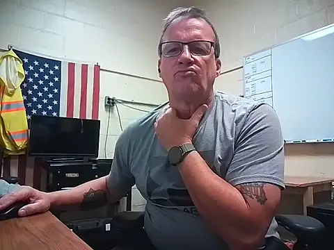 Snapshot of Cockrub1 chatting on February 6, 12:08 pm Cockrub1 online show from February 6, 12:08 pm