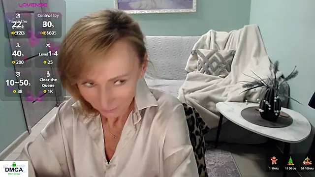 HornyMilf 777 online show from May 29, 5:38 am
