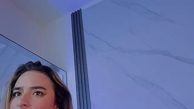 CandyQueenGold online show from March 8, 6:55 pm