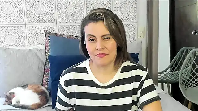 V monse online show from February 24, 2:37 pm