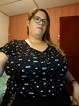 EllisW8 online show from February 25, 11:11 pm