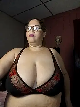 EllisW8 online show from October 5, 6:06 pm