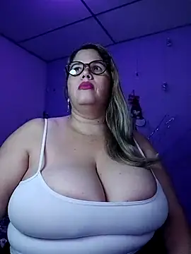 EllisW8 online show from December 5, 12:03 pm