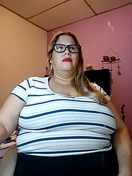 EllisW8 online show from February 11, 10:42 am