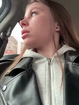 MilissaSee online show from March 11, 9:24 am