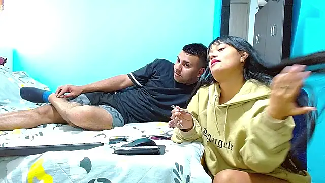 Snapshot of 2ScarletandRyan8 chatting on January 14, 1:17 pm 2ScarletandRyan8 online show from January 14, 1:17 pm