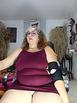 evelin hott online show from May 28, 1:36 am