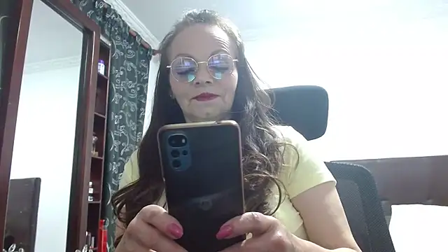 asleycavta online show from October 29, 11:28 pm