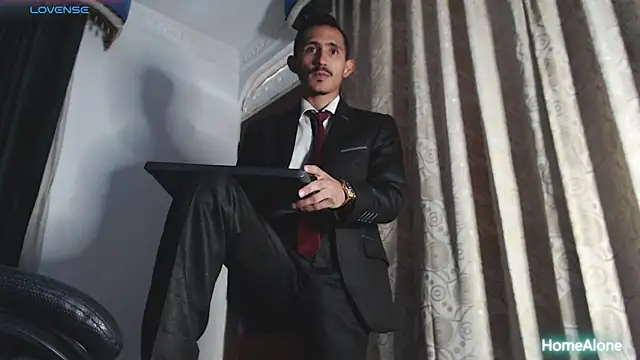 HomeAloneK online show from March 18, 7:42 pm