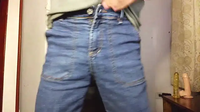 HomeAloneK online show from February 6, 7:17 pm