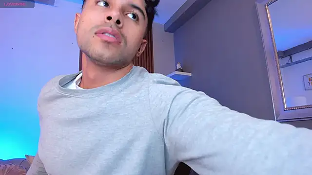 Snapshot of liam_collins21 chatting on March 15, 11:40 am liam collins21 online show from March 15, 11:40 am