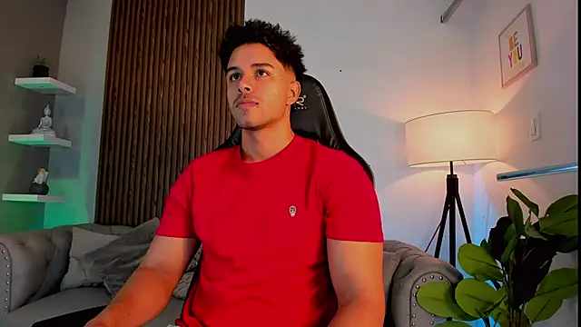 Snapshot of liam_collins21 chatting on September 12, 11:43 am liam collins21 online show from September 12, 11:43 am