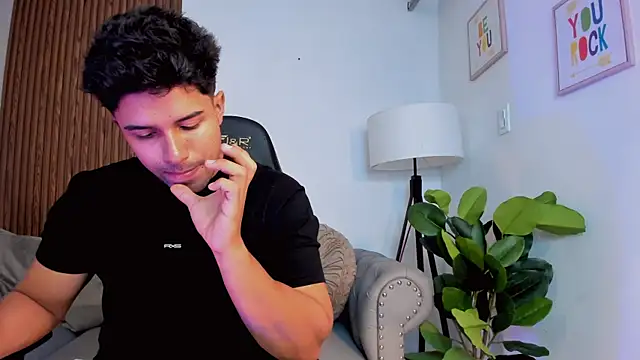 Snapshot of liam_collins21 chatting on September 25, 11:58 am liam collins21 online show from September 25, 11:58 am