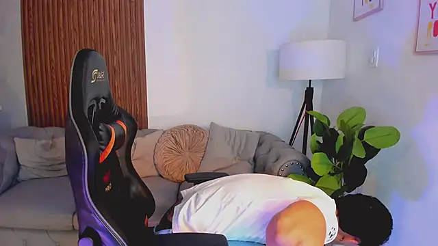 Snapshot of liam_collins21 chatting on September 29, 11:48 am liam collins21 online show from September 29, 11:48 am