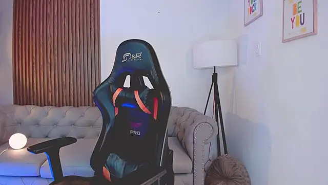 Snapshot of liam_collins21 chatting on October 28, 11:47 am liam collins21 online show from October 28, 11:47 am