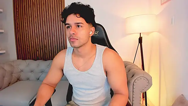 Snapshot of liam_collins21 chatting on November 12, 11:54 am liam collins21 online show from November 12, 11:54 am