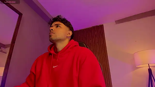 Snapshot of liam_collins21 chatting on January 9, 11:46 am liam collins21 online show from January 9, 11:46 am