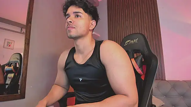 Snapshot of liam_collins21 chatting on January 12, 11:59 am liam collins21 online show from January 12, 11:59 am