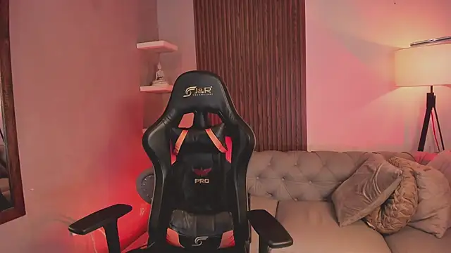 Snapshot of liam_collins21 chatting on January 18, 11:58 am liam collins21 online show from January 18, 11:58 am