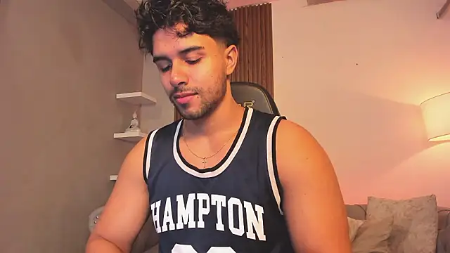 Snapshot of liam_collins21 chatting on February 18, 12:12 pm liam collins21 online show from February 18, 12:12 pm