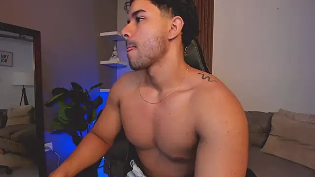 liam collins21 online show from March 14, 11:48 am