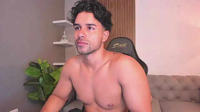 liam collins21 online show from April 12, 11:59 am