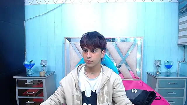 alex 477 online show from September 23, 11:35 am