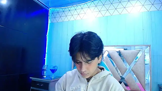 alex 477 online show from November 10, 11:42 am