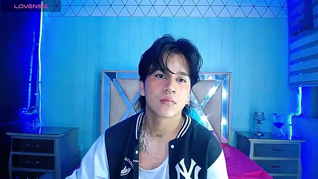 alex 477 online show from November 27, 11:45 am