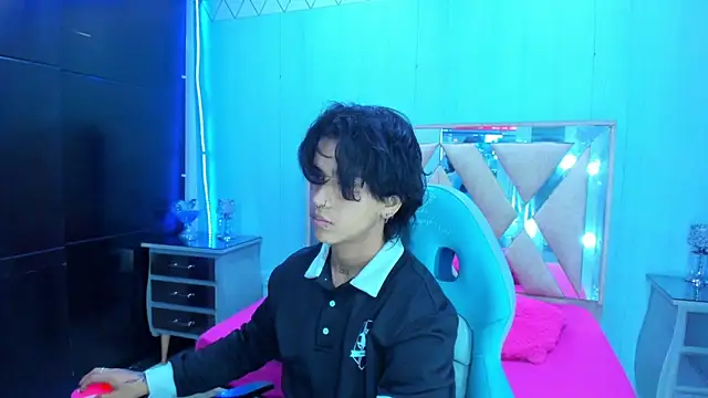 alex 477 online show from March 9, 11:25 am